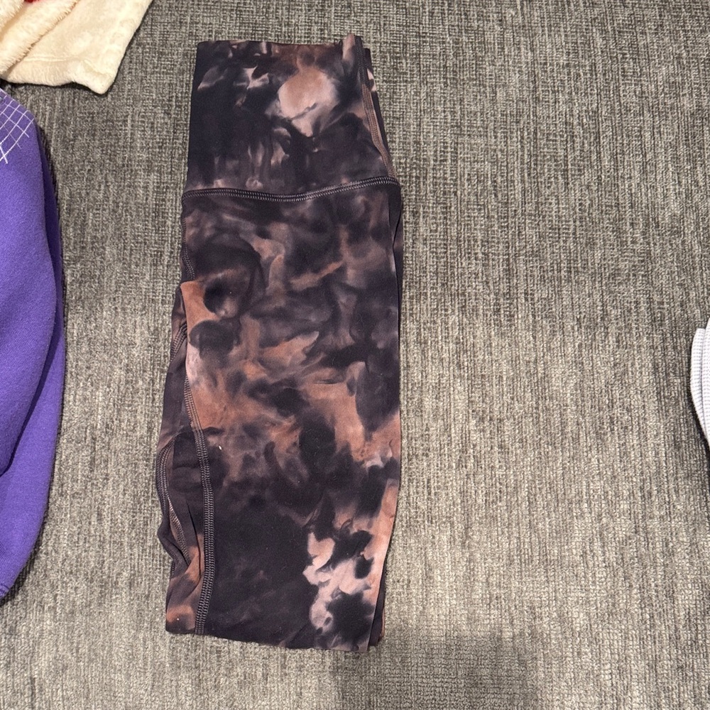 Lululemon Athletica Black and pink Tie-Dye Leggings